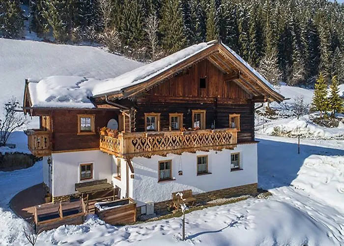 別荘 Bauernhuette Niedermaisgut エーベン・イム・ポンガウ